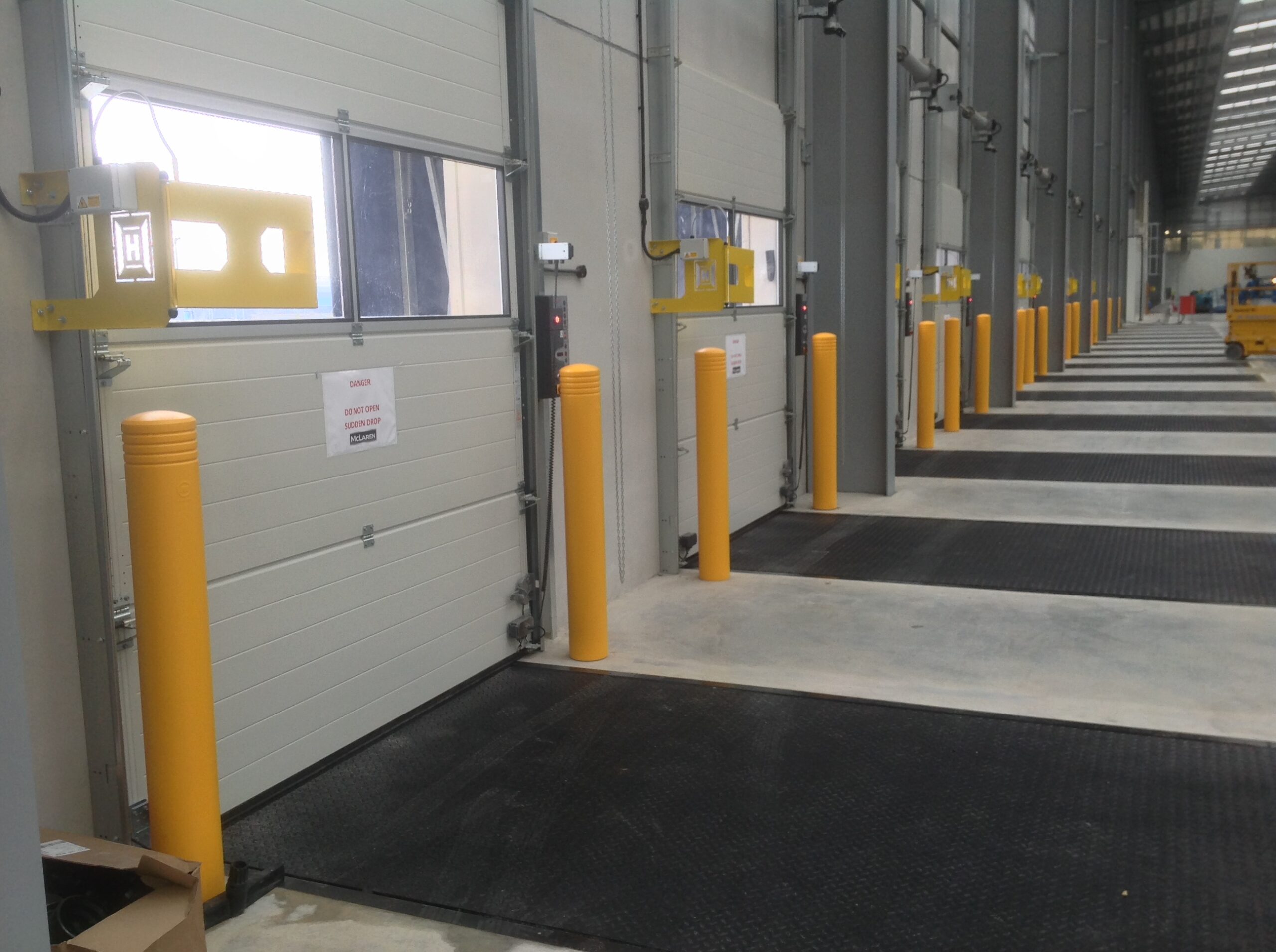 Flex-Core-Bollard-131-cm-doorsnee-en-137-cm-hoog